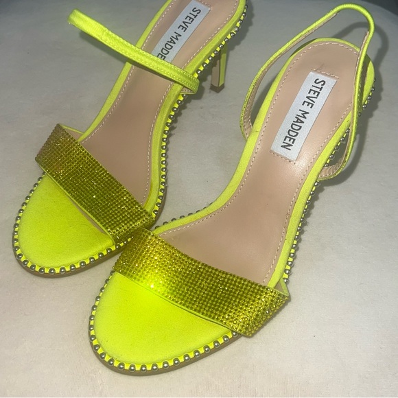 Neon green Steve Madden high heel sandals - Picture 2 of 8